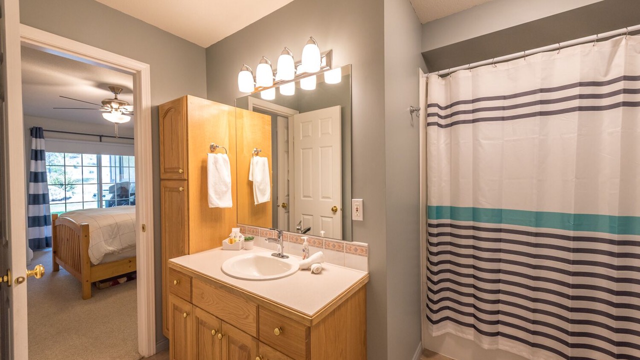Photo of Bathroom in Okanagan-Similkameen