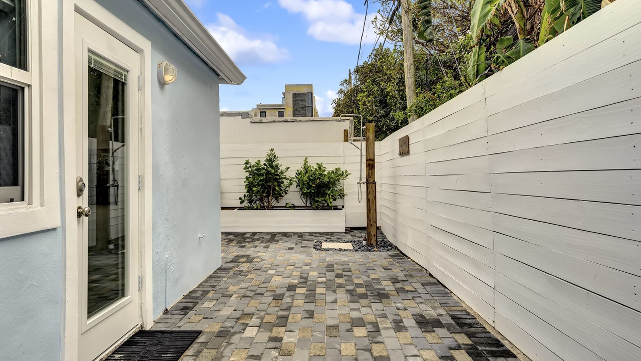 Photo of Outdoor in Briny Breezes