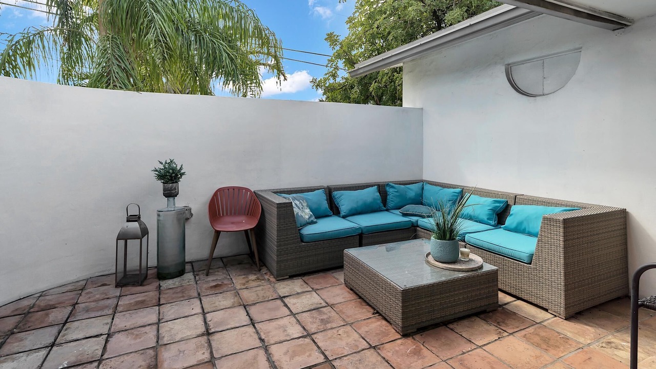 Photo of Patio Balcony in Pompano Isles