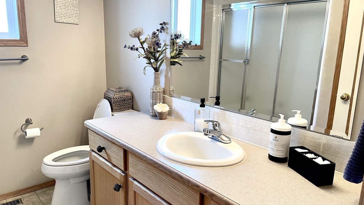 Photo of Bathroom in Sylvan Lake