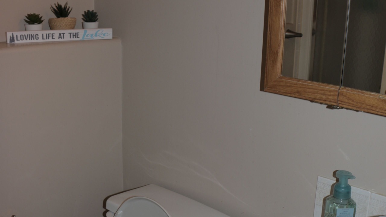 Photo of Bathroom in Sylvan Lake