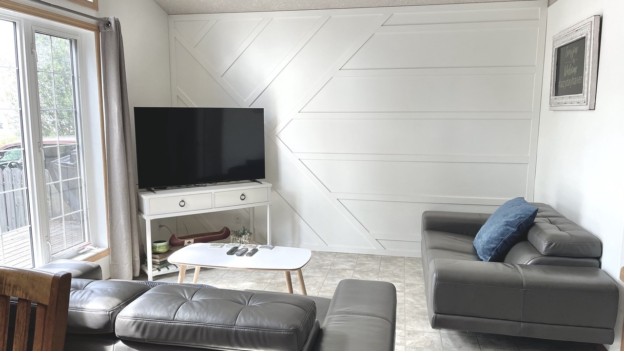 Photo of Livingroom in Sylvan Lake