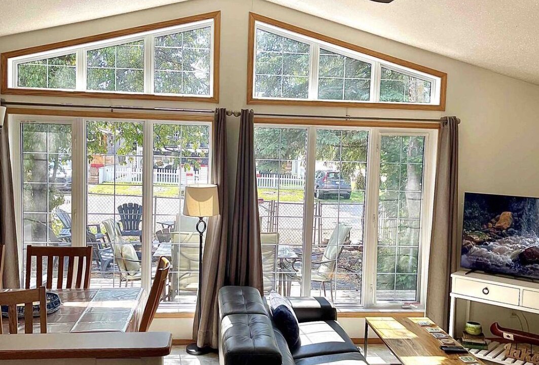 Photo of Livingroom in Sylvan Lake