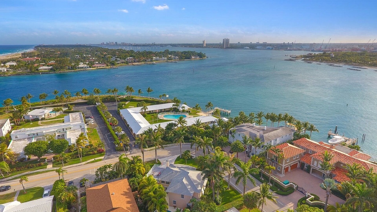 Photo of Others in Palm Beach Shores
