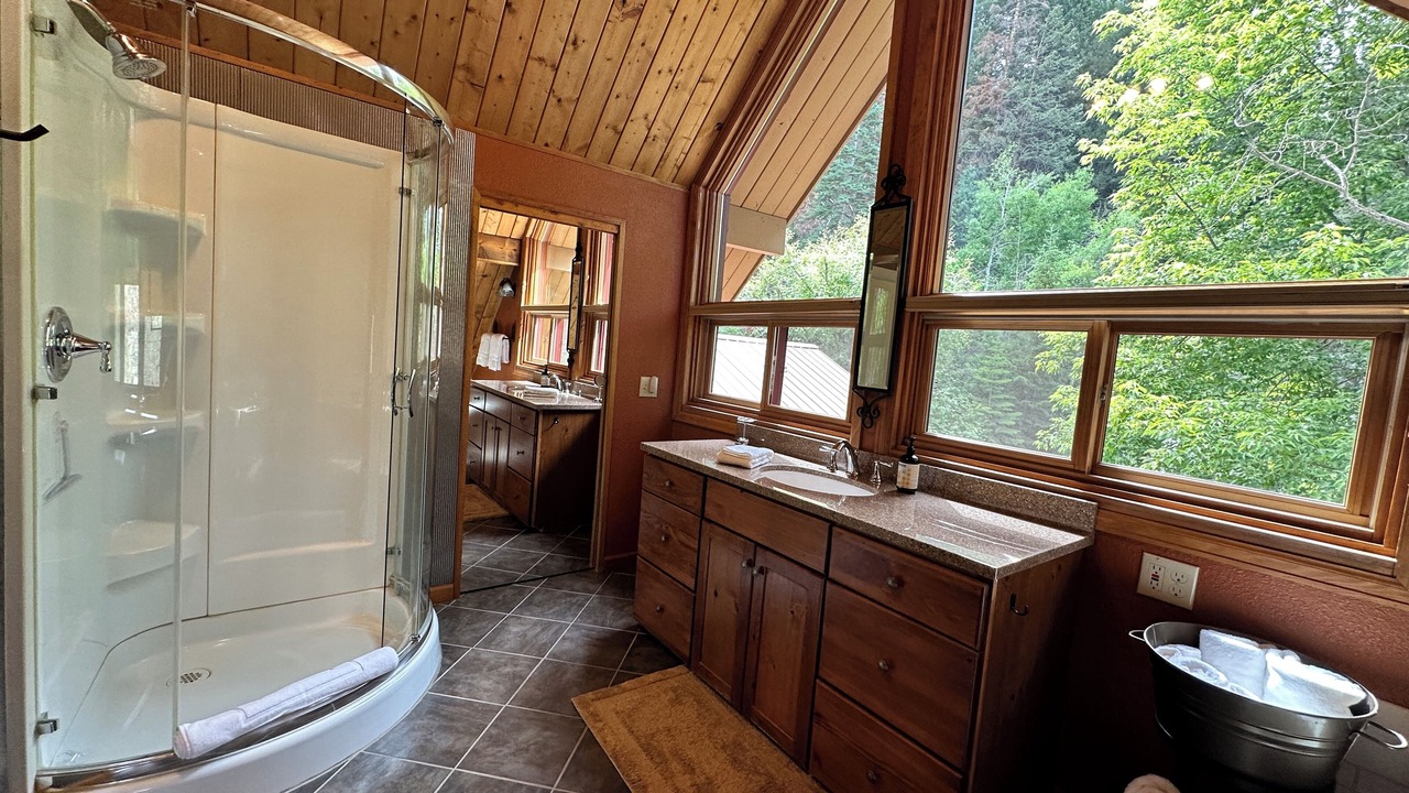 Photo of Bathroom in Idlewild Estates