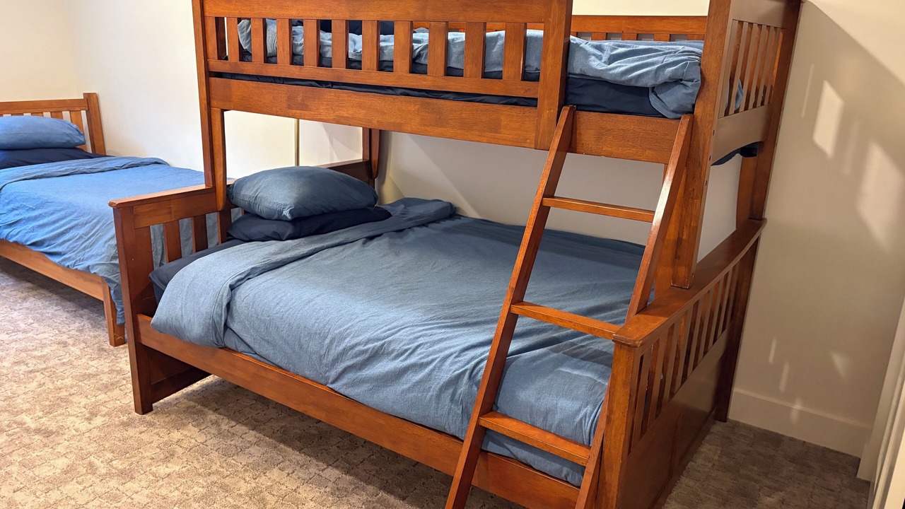Photo of Bedroom in Snow Pine Estates