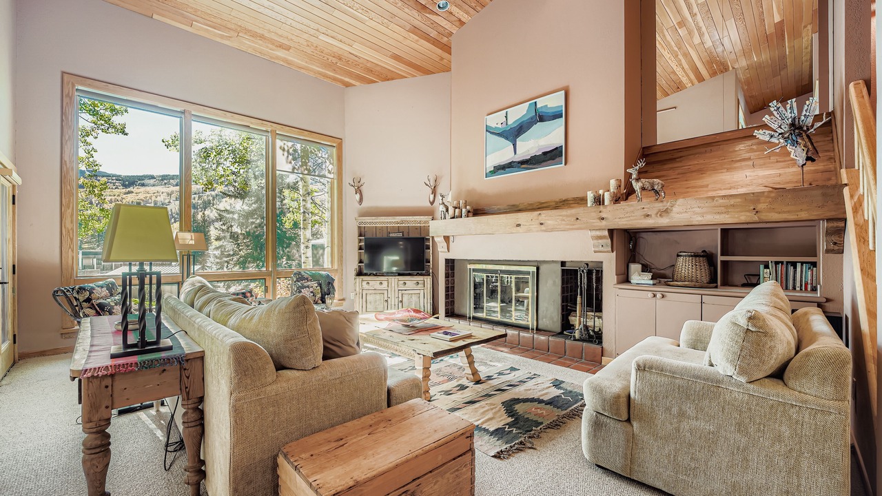 Photo of Livingroom in Vail