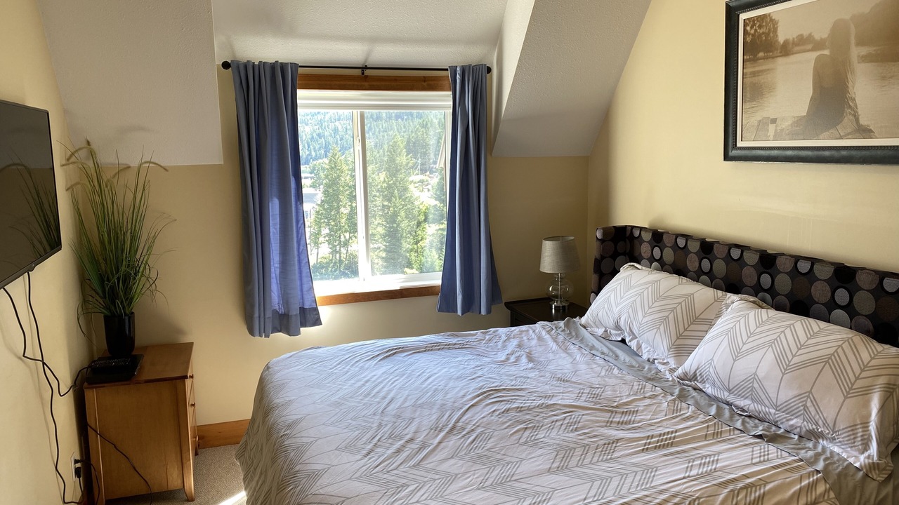 Photo of Bedroom in East Kootenay
