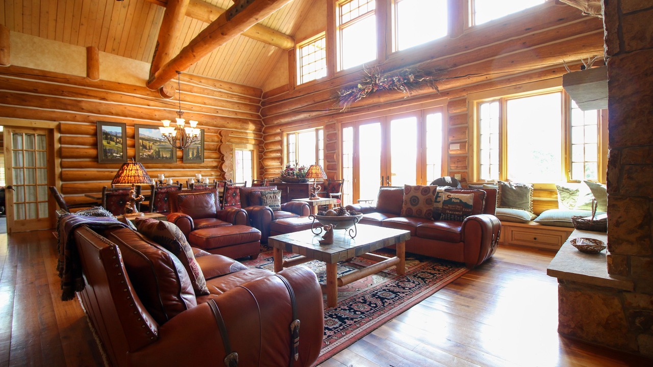Photo of Bedroom in Three Peaks