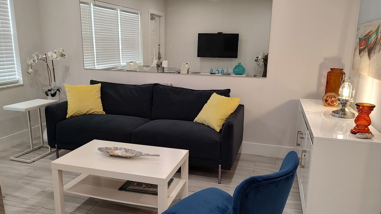 Photo of Livingroom in Harbor Village