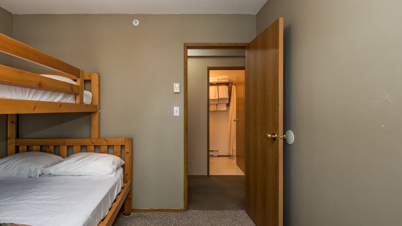 Photo of Bedroom in Silver Star Mountain