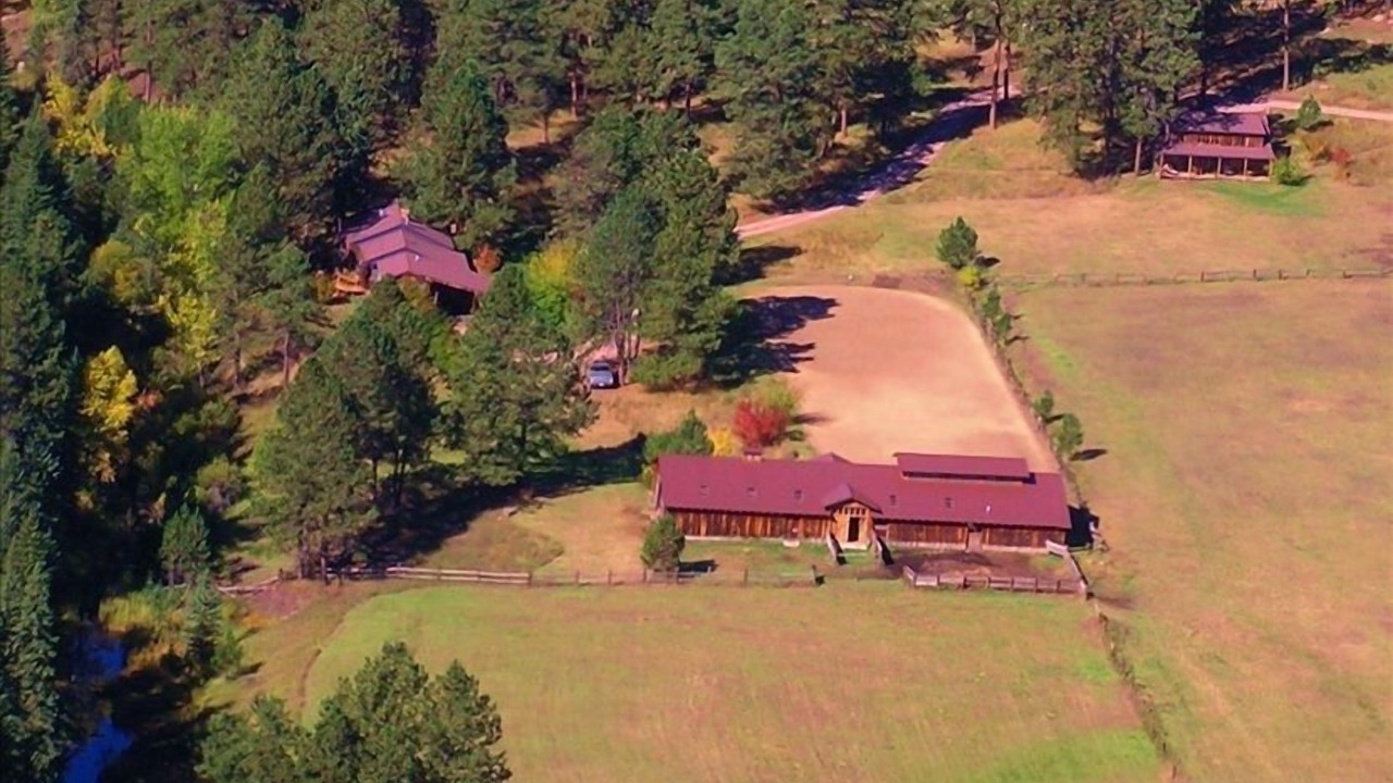 Photo of Others in Deadwood