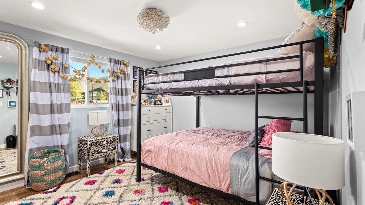 Photo of Bedroom in Basalt