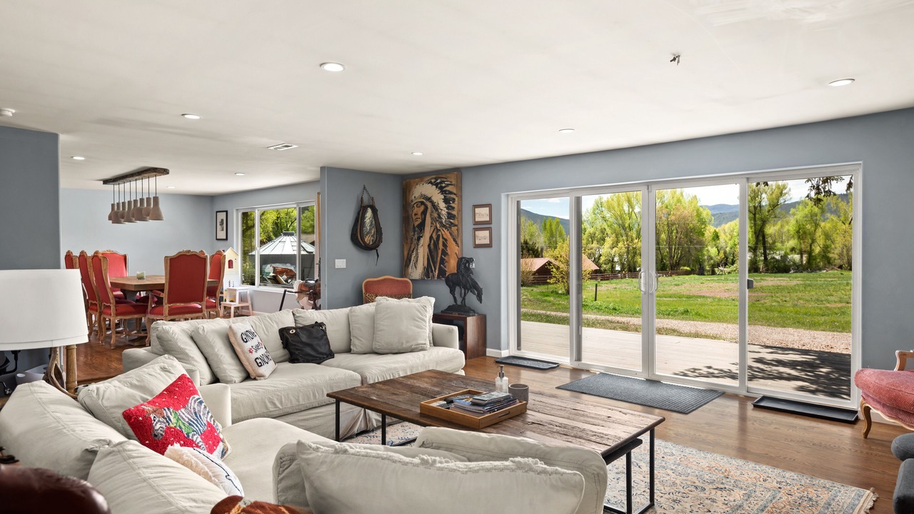 Photo of Livingroom in Basalt