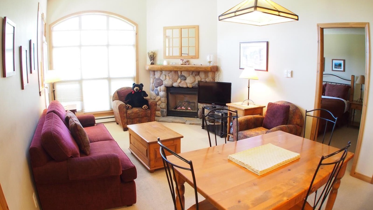Photo of Livingroom in Sun Peaks