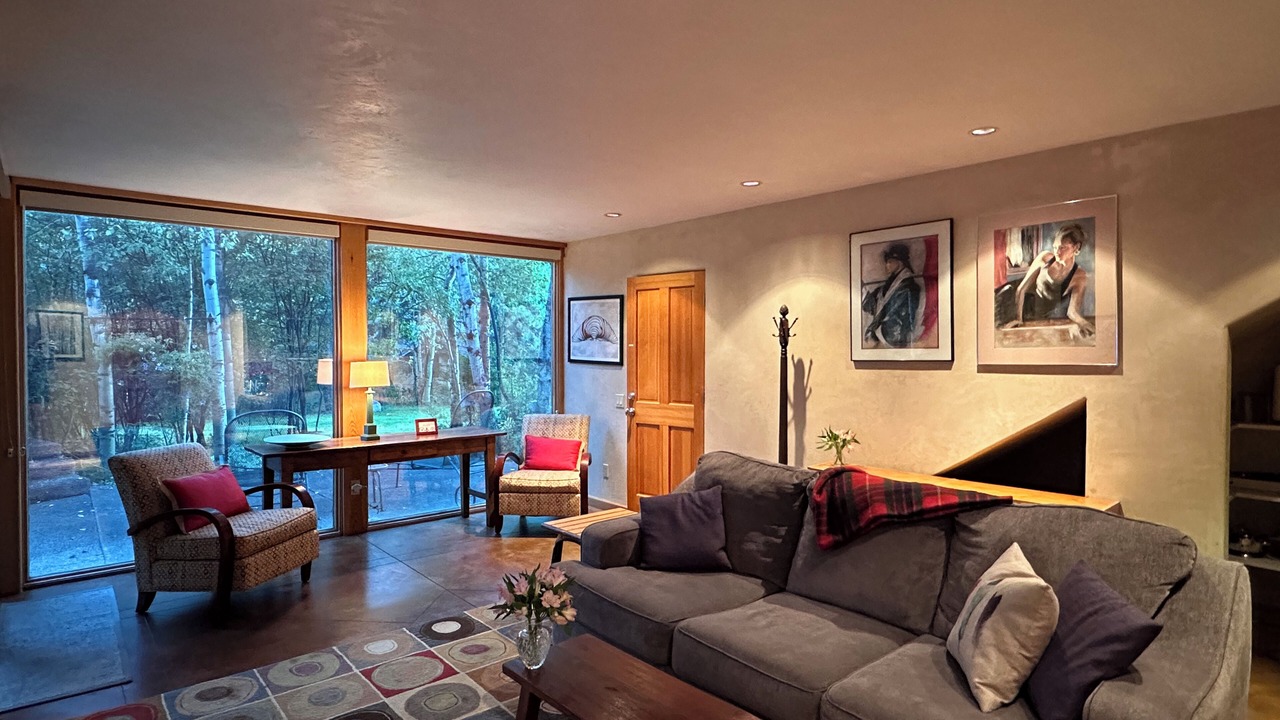 Photo of Bedroom in Knollwood