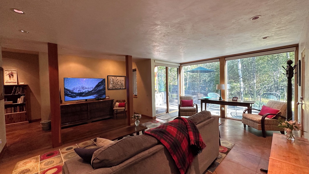 Photo of Bedroom in Knollwood