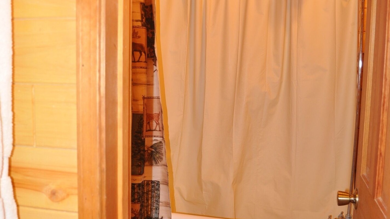 Photo of Bathroom in Red River