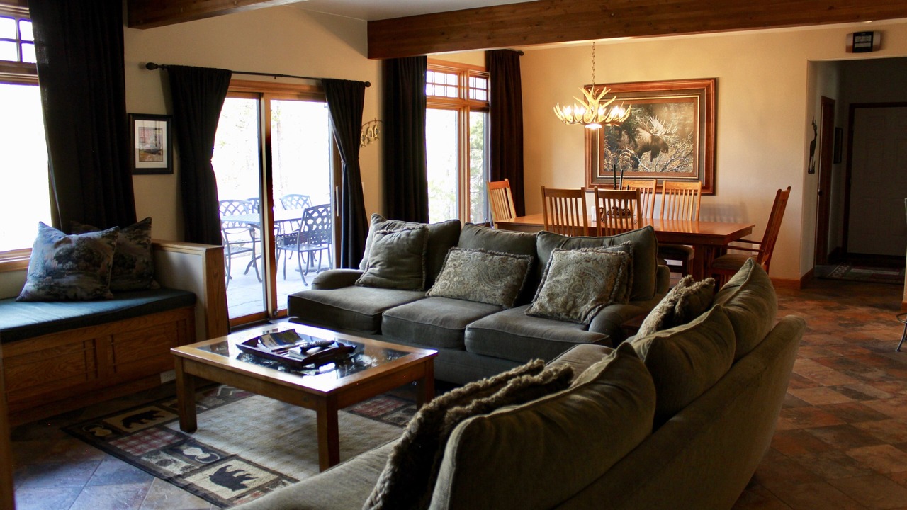 Photo of Livingroom in Grand Lake
