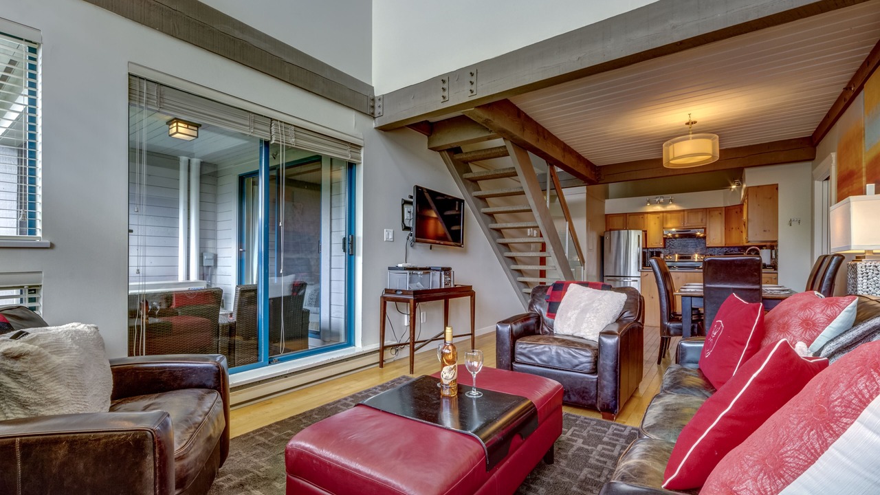 Photo of Livingroom in Upper Village