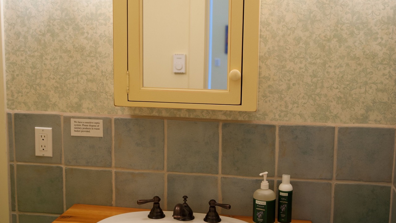 Photo of Bathroom in Salt Spring Island