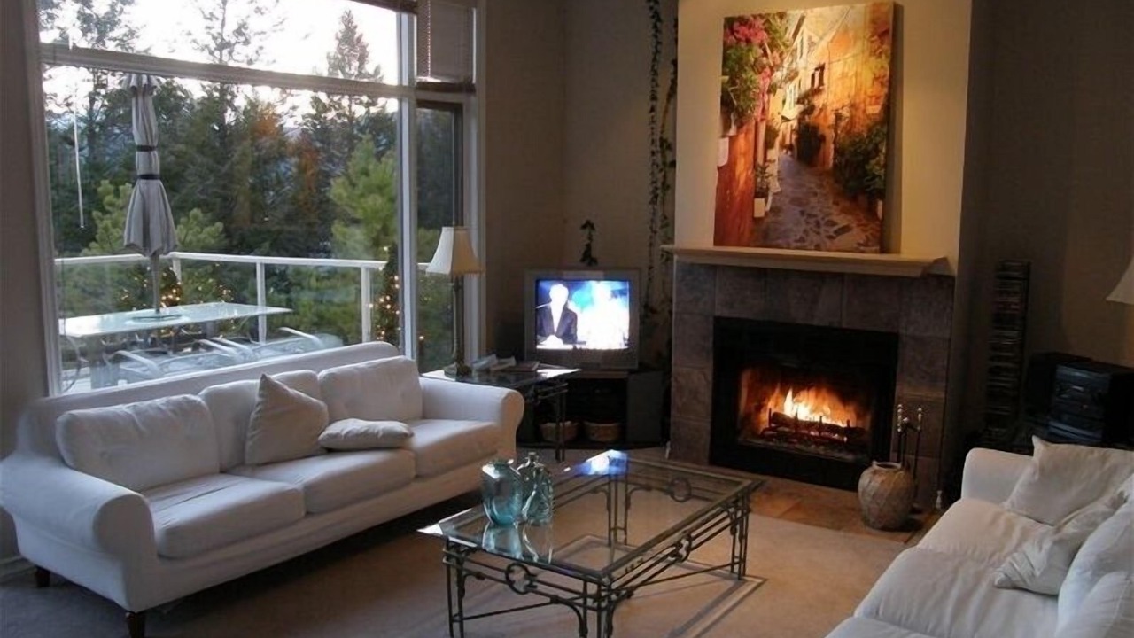 Photo of Livingroom in East Kootenay