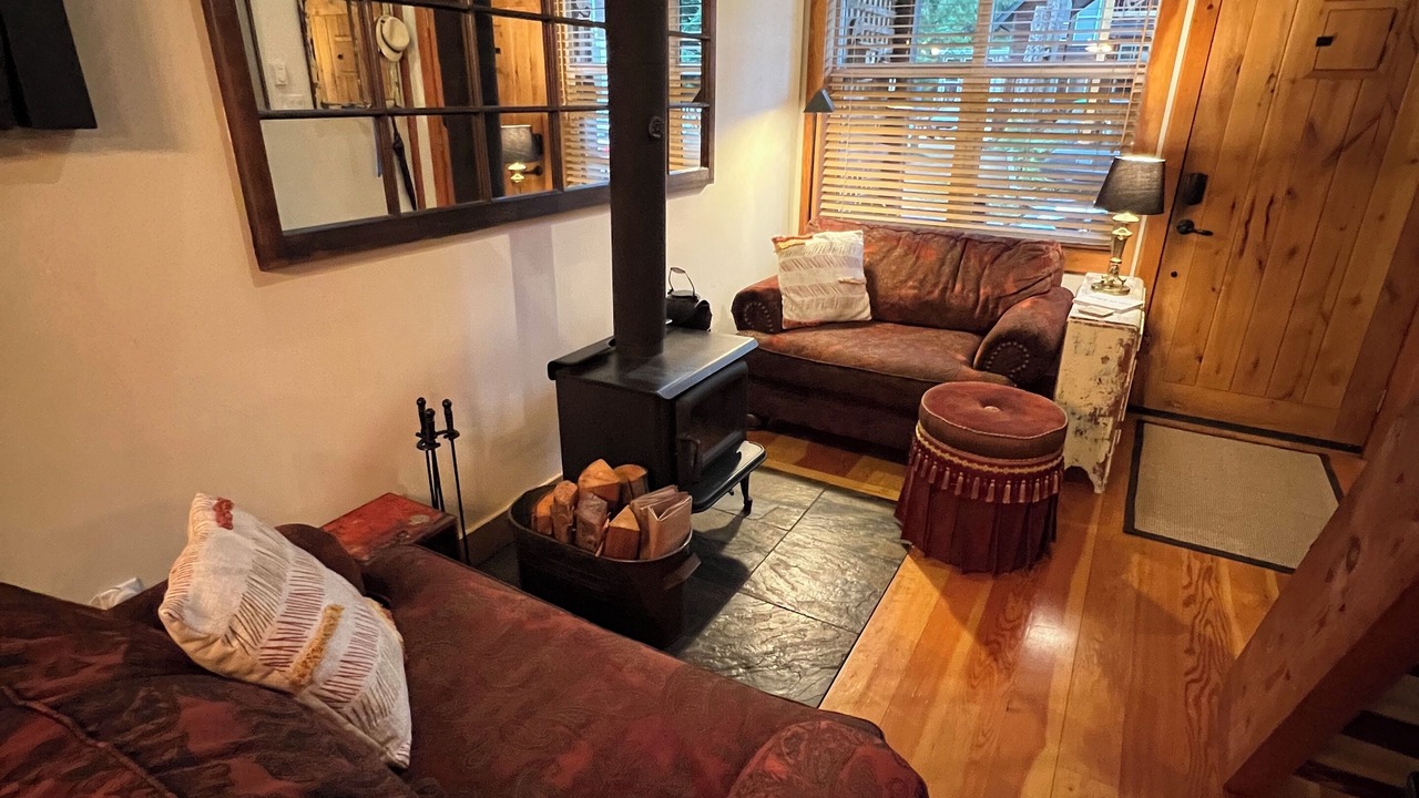 Photo of Bedroom in Shawnigan Lake