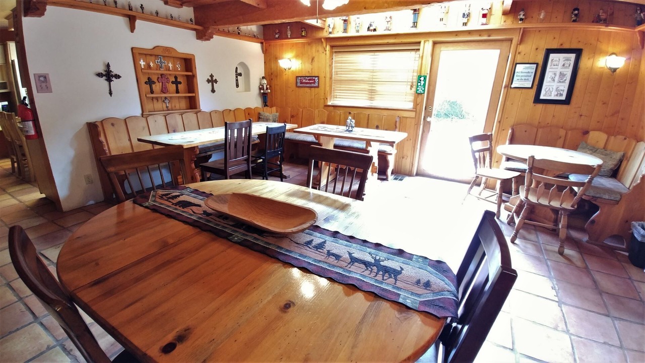Photo of Others in Red River