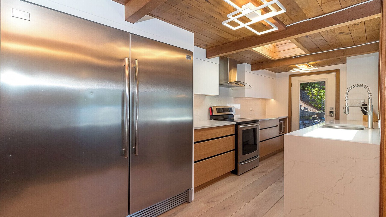 Photo of Kitchen in Shawnigan Lake