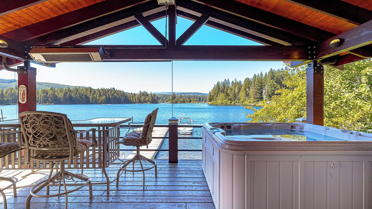 Photo of Patio Balcony in Shawnigan Lake