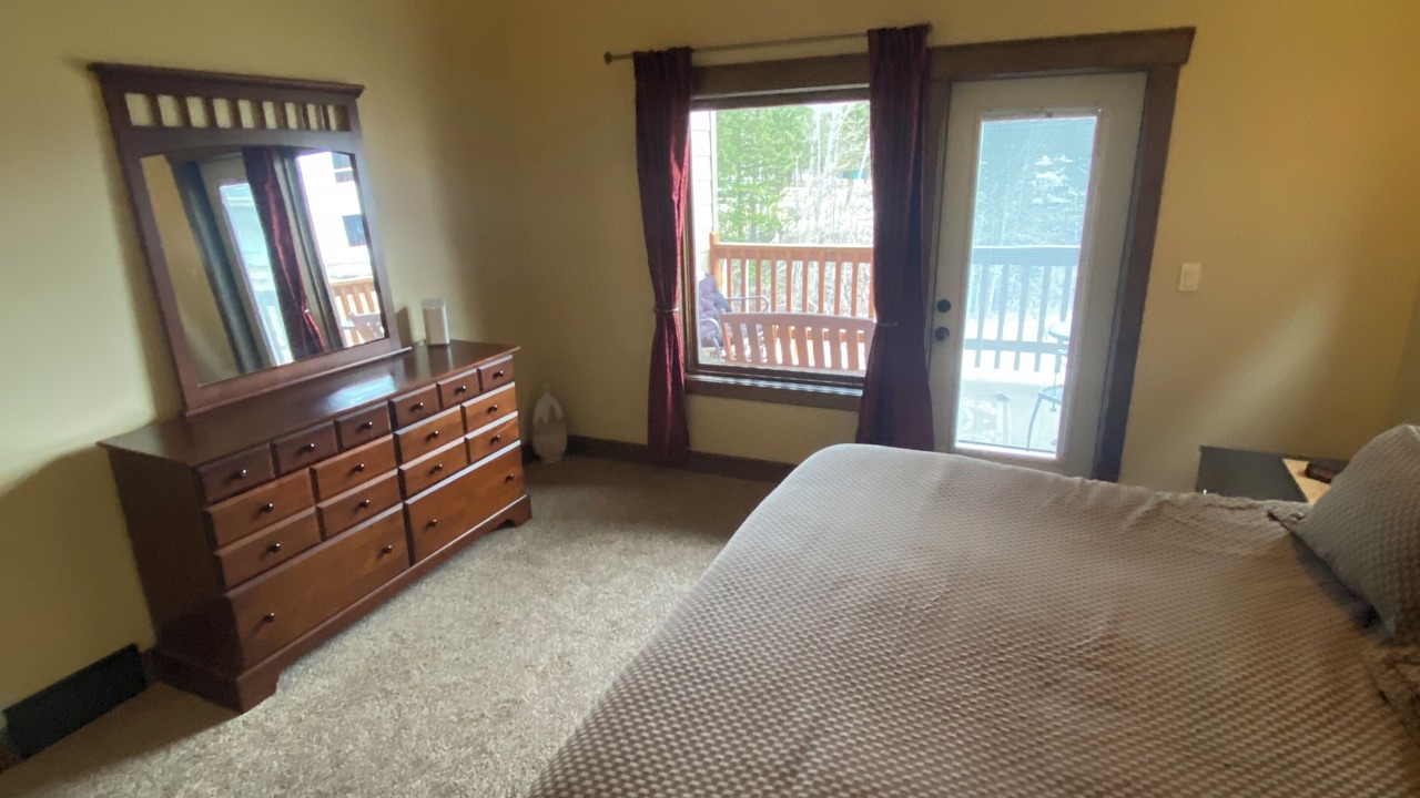 Photo of Bedroom in East Kootenay