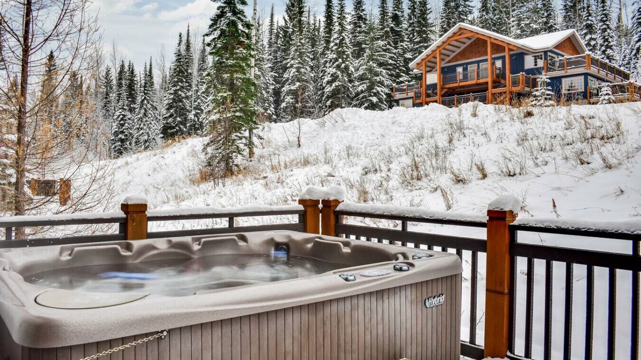 Photo of Outdoor in Golden