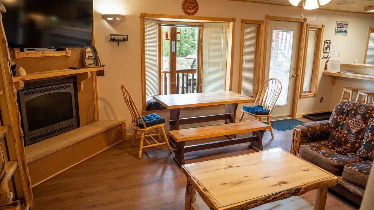 Photo of Livingroom in Lake City
