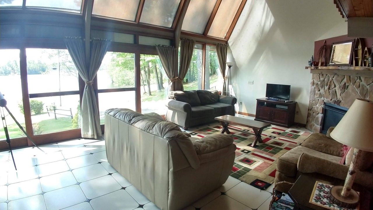 Photo of Livingroom in Chestertown