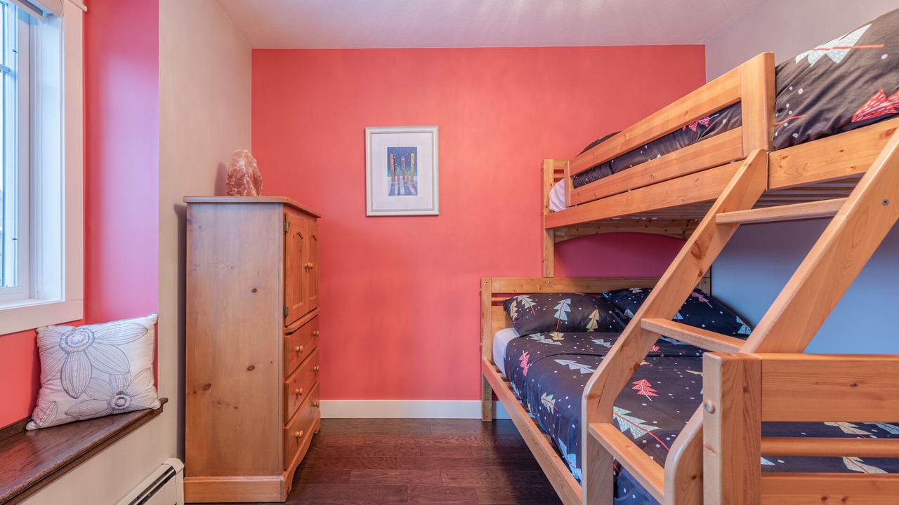 Photo of Bedroom in Silver Star Mountain