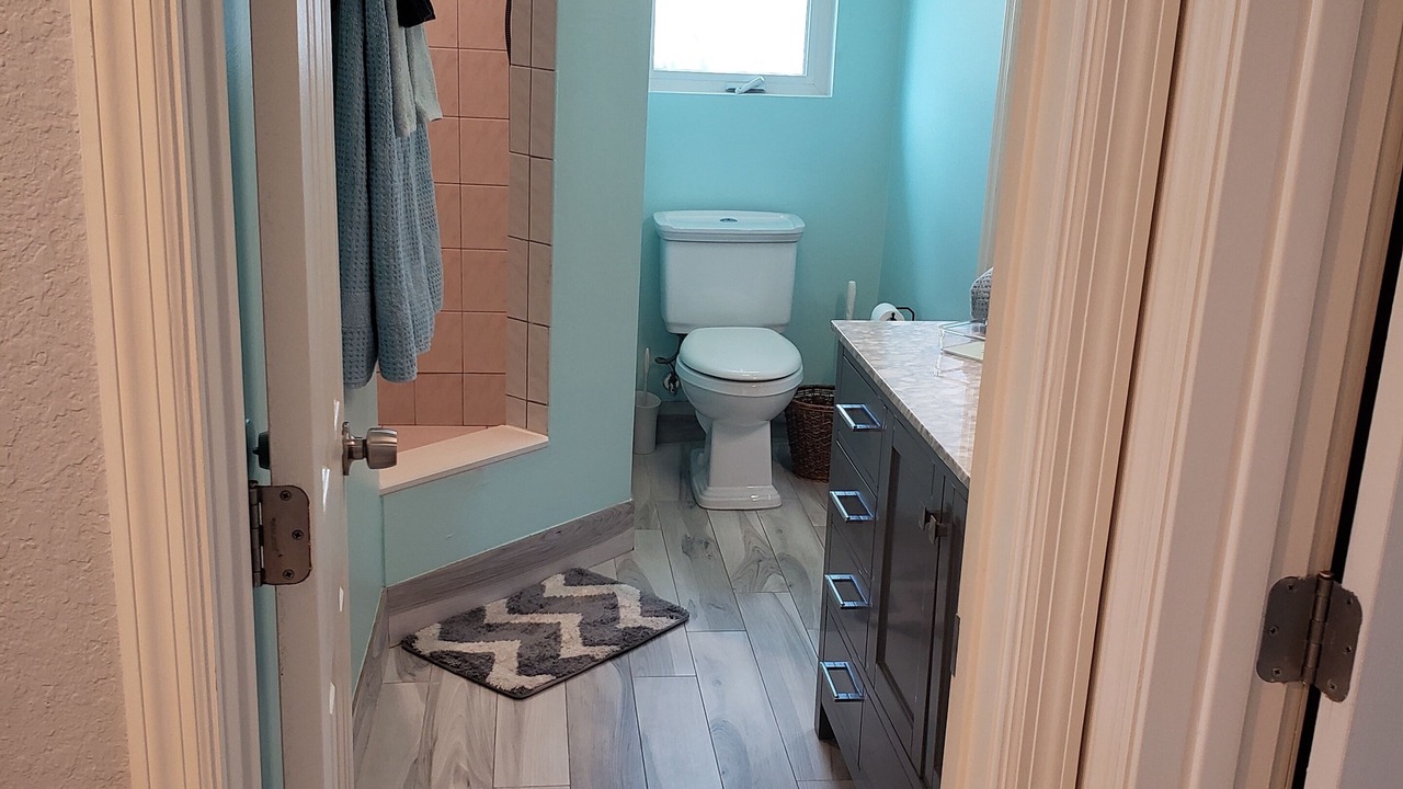 Photo of Bathroom in Survey Creek