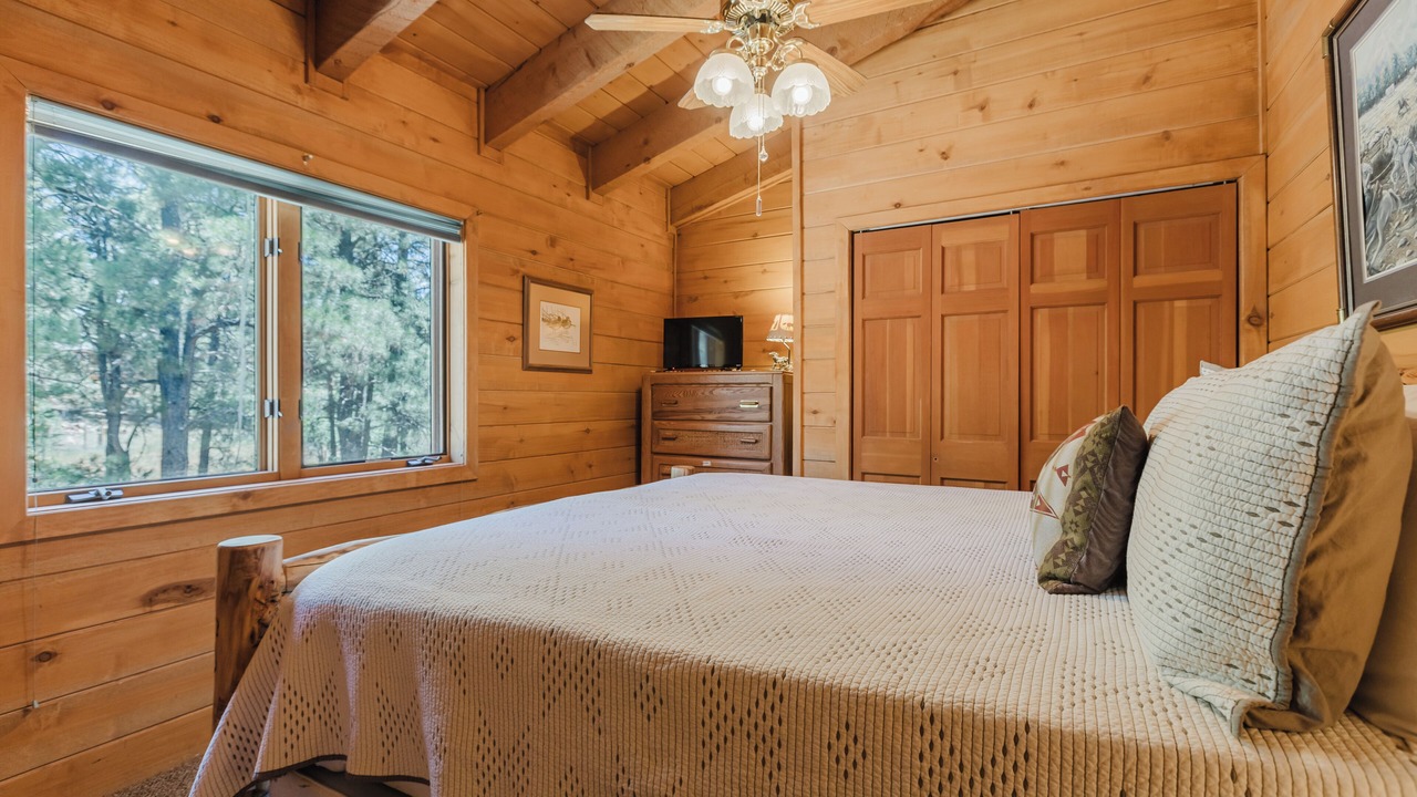 Photo of Bedroom in Pagosa Springs