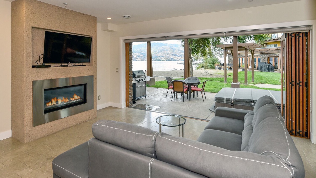 Photo of Livingroom in Westbank