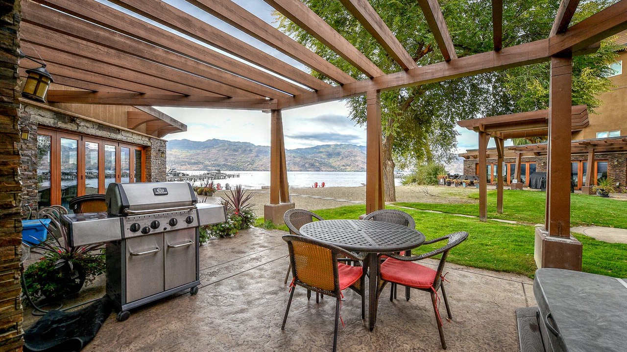 Photo of Outdoor in Westbank