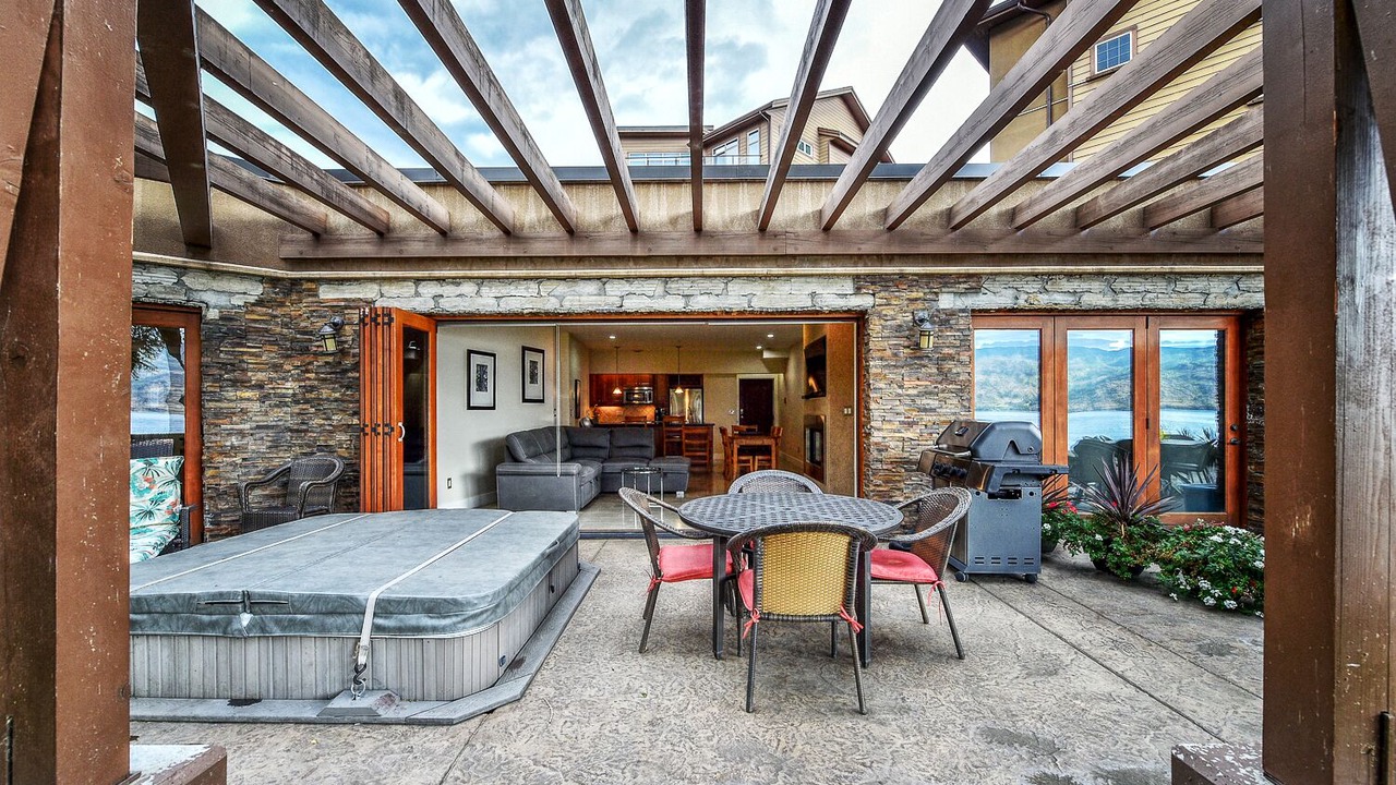 Photo of Outdoor in Westbank