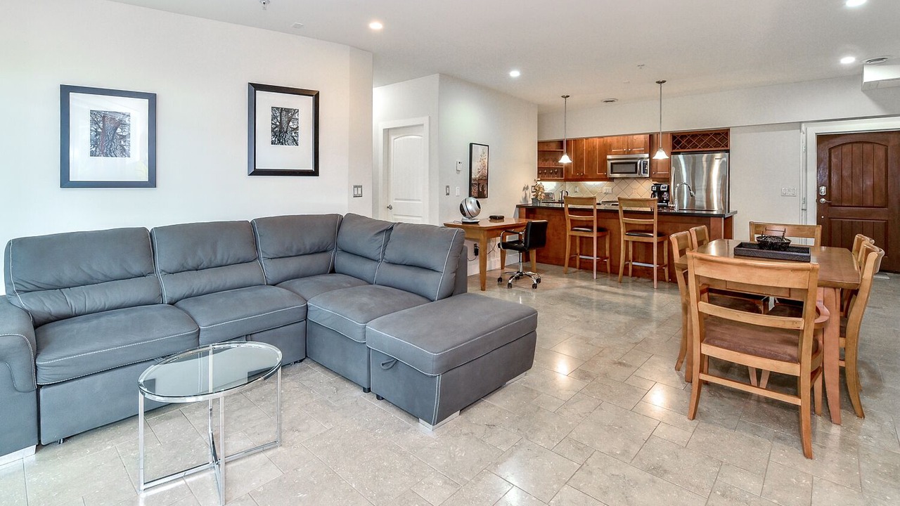 Photo of Livingroom in Westbank