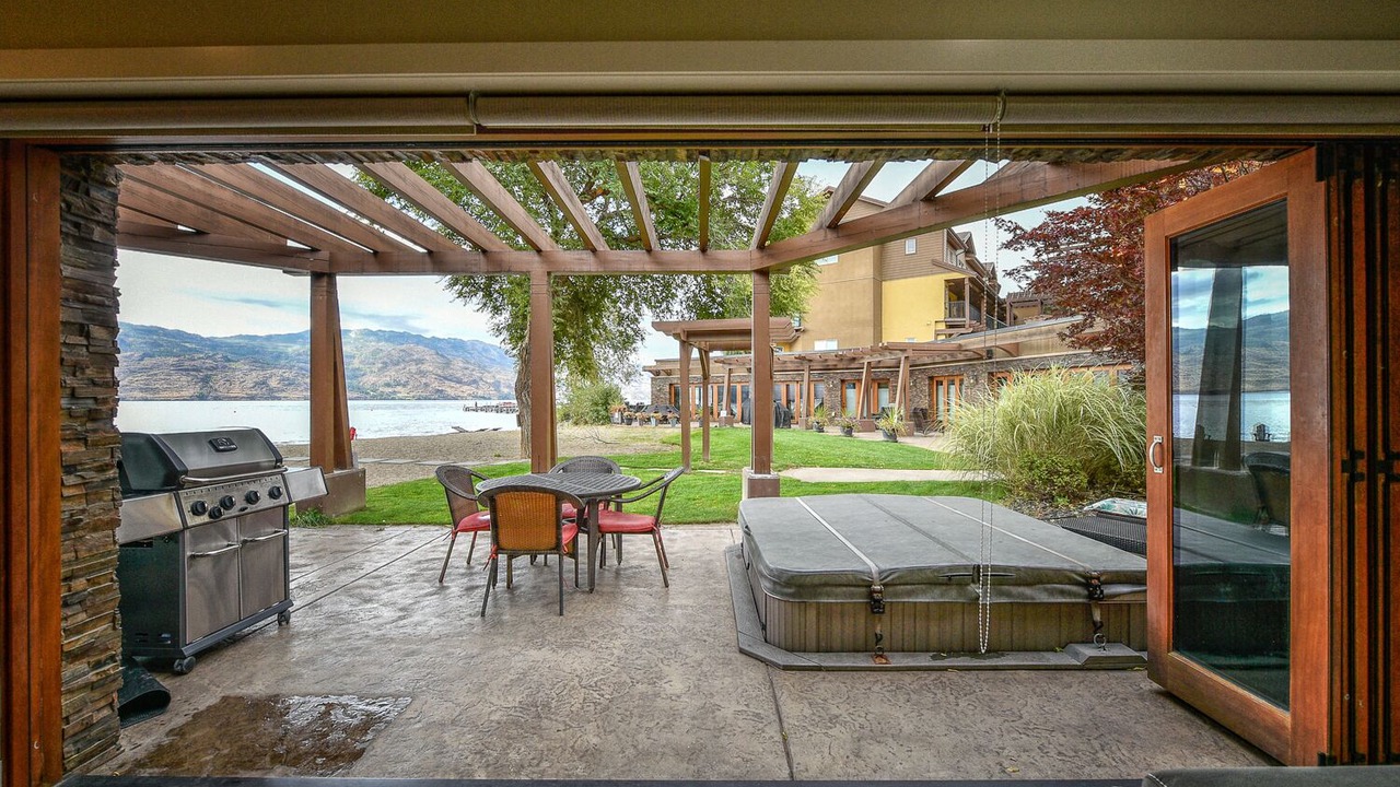 Photo of Outdoor in Westbank