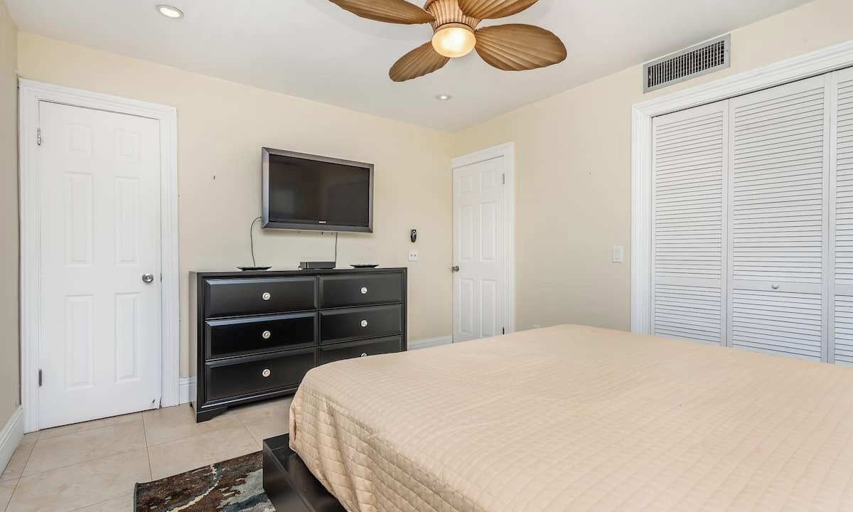 Photo of Bedroom in Pompano Beach