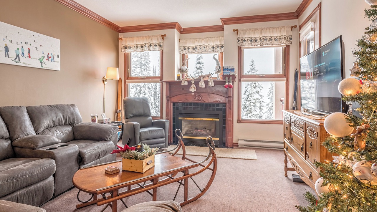 Photo of Livingroom in Silver Star Mountain
