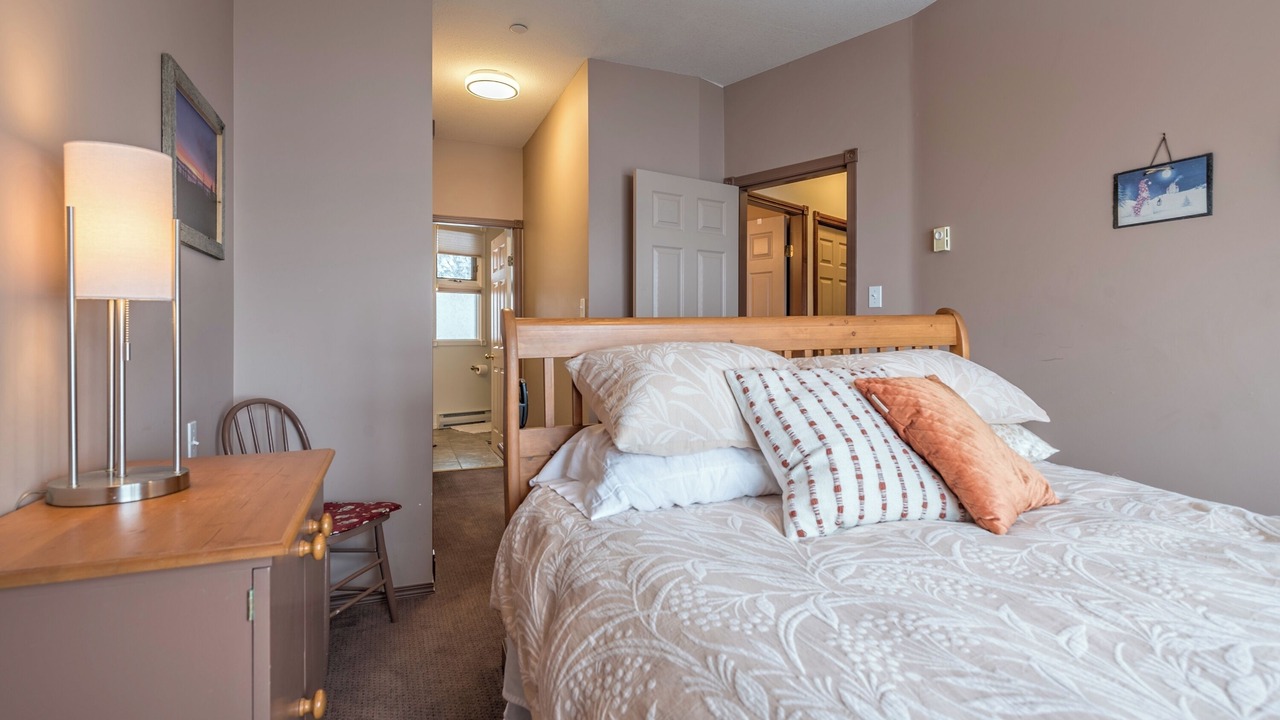 Photo of Bedroom in Silver Star Mountain