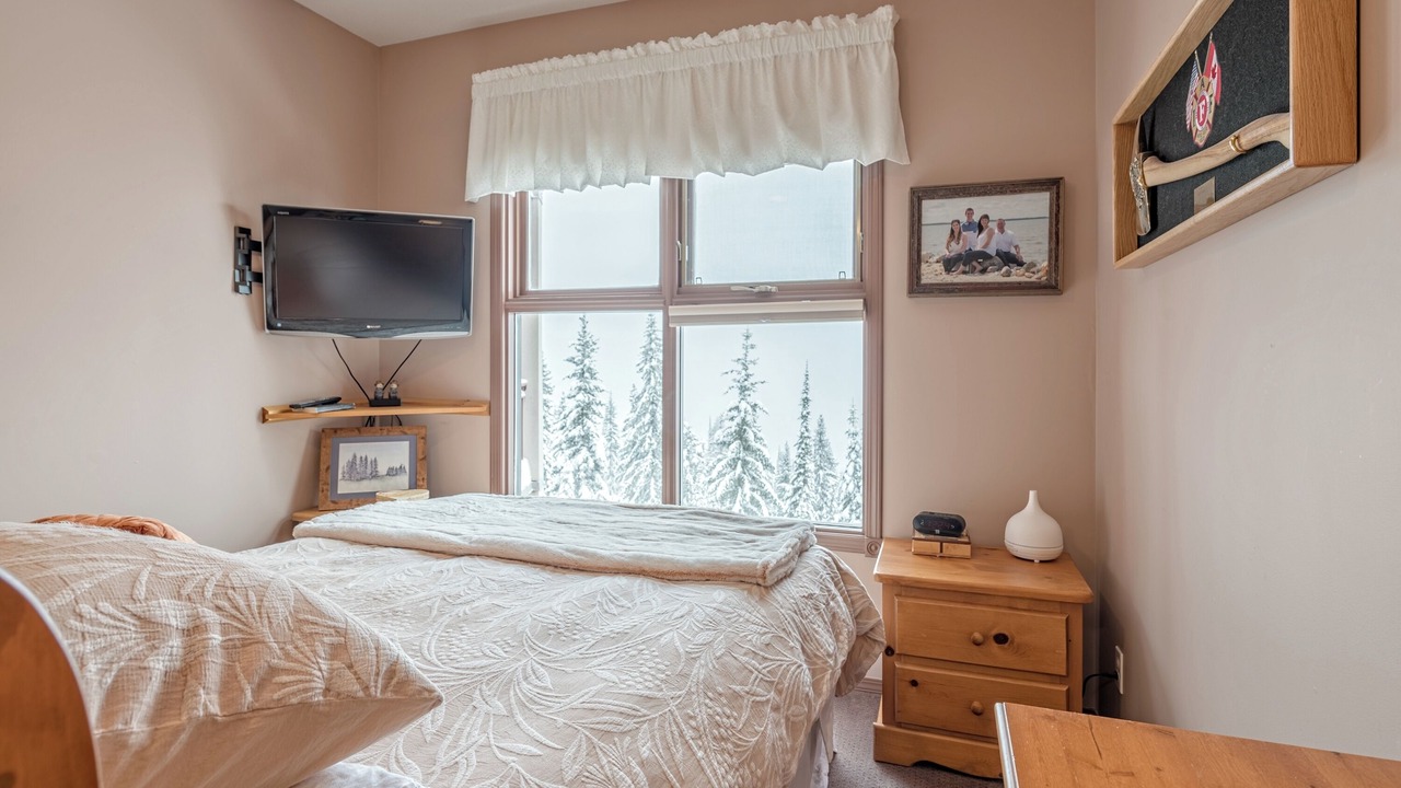 Photo of Bedroom in Silver Star Mountain