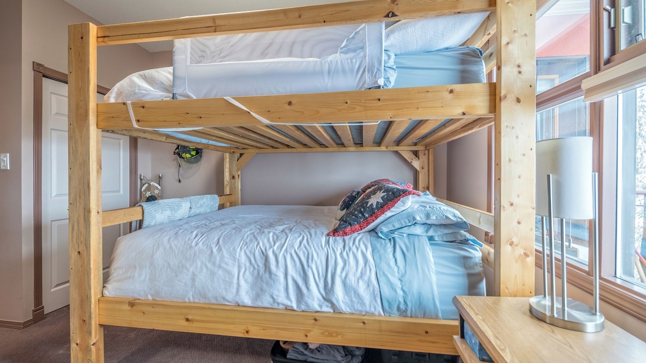 Photo of Bedroom in Silver Star Mountain