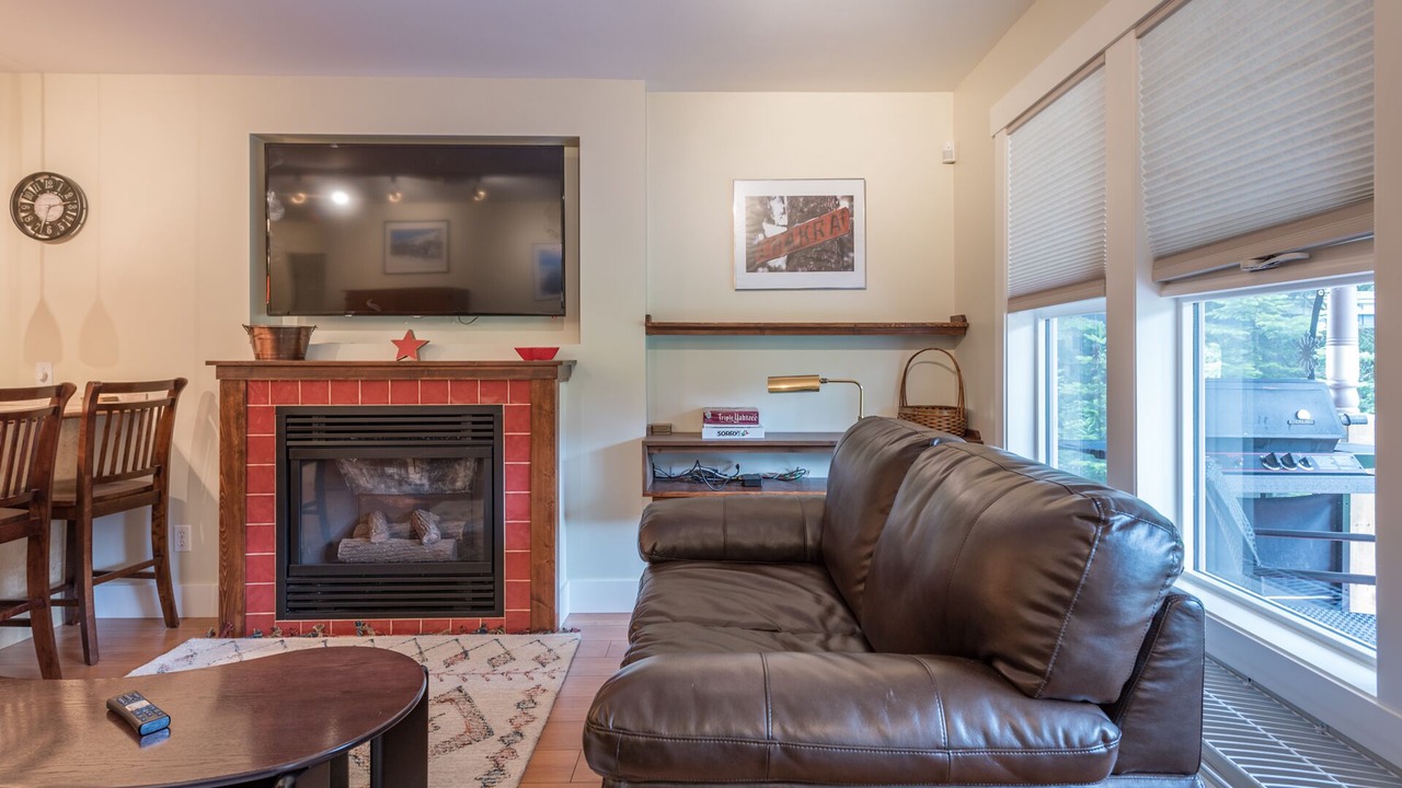 Photo of Livingroom in Silver Star Mountain
