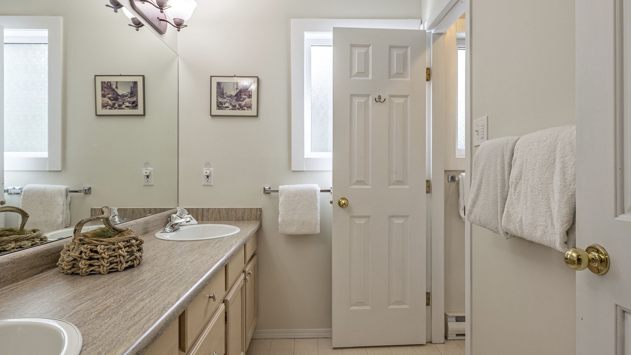 Photo of Bathroom in Silver Star Mountain