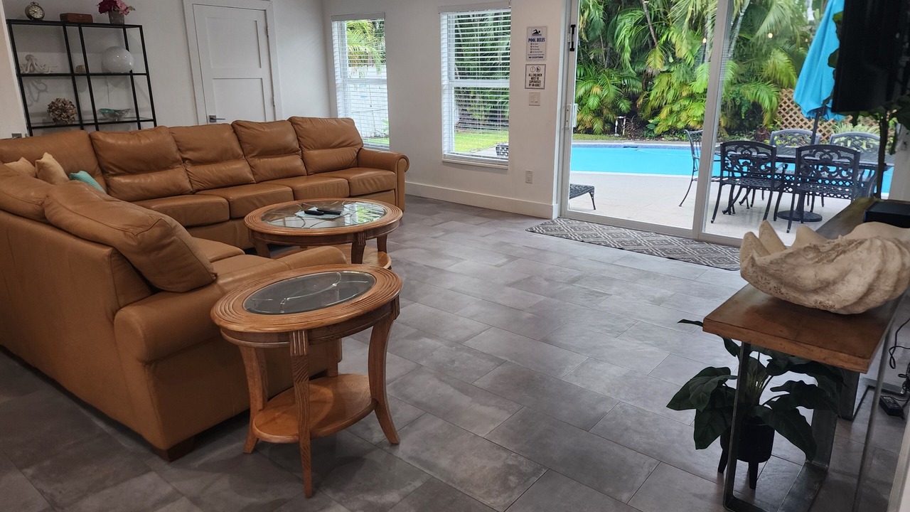 Photo of Livingroom in Palm Beach Shores